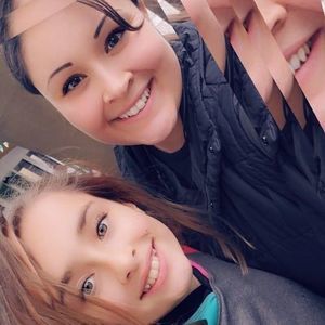 Meet your Posher, Iris